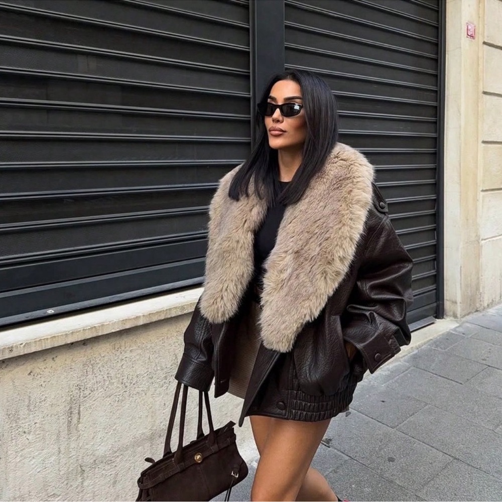Oversized faux fur collar black leather jacket vintage glam style